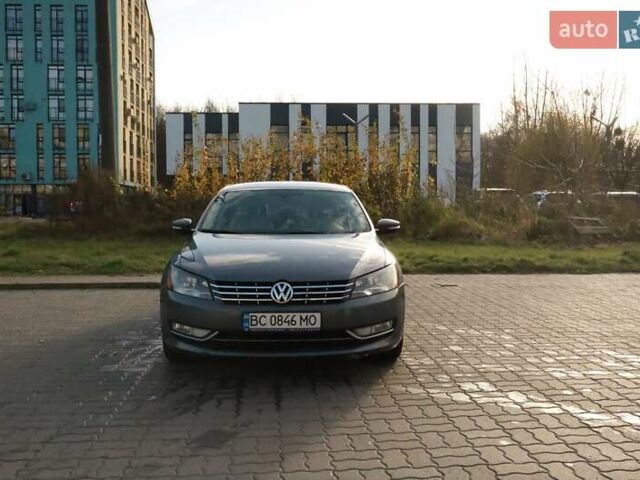 Серый Фольксваген Пассат, объемом двигателя 2.5 л и пробегом 140 тыс. км за 9900 $, фото 4 на Automoto.ua