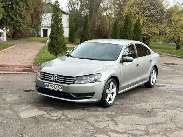 Фольксваген Пассат 2012 у Києві на Automoto.ua Сірий Фольксваген Пассат, об'ємом двигуна 2.5 л та пробігом 199 тис. км за 8299 $, фото 3 на Automoto.ua