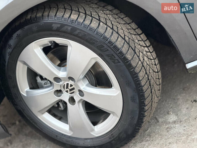 Серый Фольксваген Пассат, объемом двигателя 2.5 л и пробегом 225 тыс. км за 11000 $, фото 7 на Automoto.ua