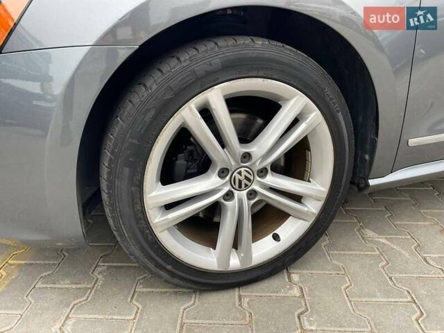 Сірий Фольксваген Пассат, об'ємом двигуна 2 л та пробігом 163 тис. км за 13500 $, фото 1 на Automoto.ua