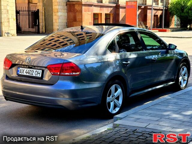 Серый Фольксваген Пассат, объемом двигателя 2.5 л и пробегом 330 тыс. км за 9500 $, фото 4 на Automoto.ua