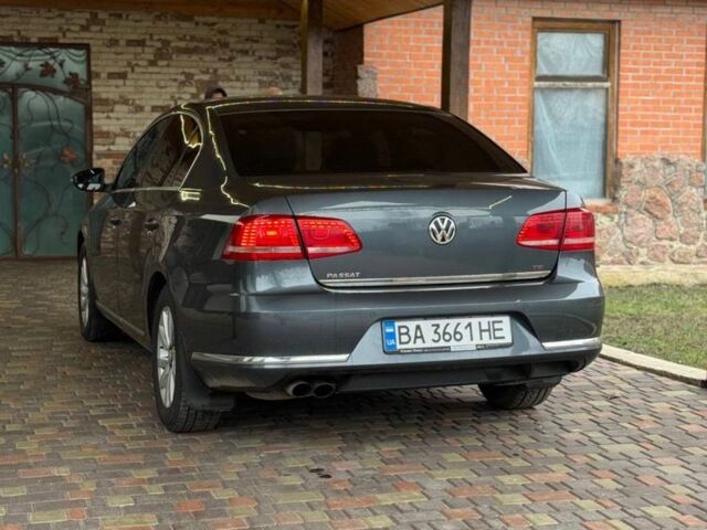 Серый Фольксваген Пассат, объемом двигателя 1.8 л и пробегом 220 тыс. км за 9500 $, фото 2 на Automoto.ua