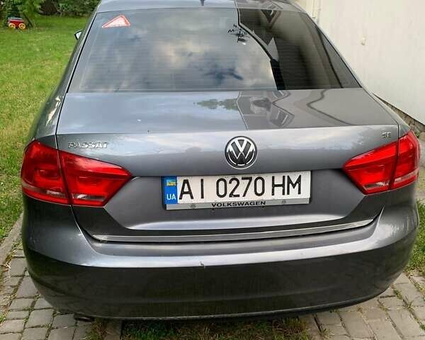 Серый Фольксваген Пассат, объемом двигателя 2.48 л и пробегом 178 тыс. км за 10000 $, фото 7 на Automoto.ua