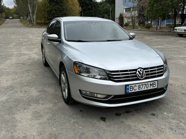 Серый Фольксваген Пассат, объемом двигателя 2.5 л и пробегом 190 тыс. км за 10500 $, фото 2 на Automoto.ua