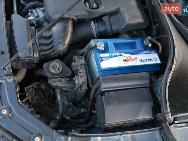 Серый Фольксваген Пассат, объемом двигателя 2.5 л и пробегом 140 тыс. км за 9900 $, фото 23 на Automoto.ua