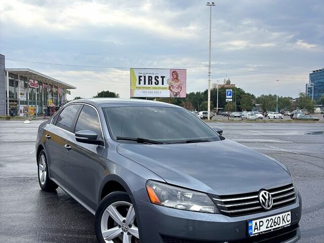 Серый Фольксваген Пассат, объемом двигателя 2.5 л и пробегом 226 тыс. км за 10500 $, фото 1 на Automoto.ua