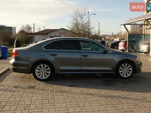 Серый Фольксваген Пассат, объемом двигателя 2.5 л и пробегом 140 тыс. км за 9900 $, фото 3 на Automoto.ua