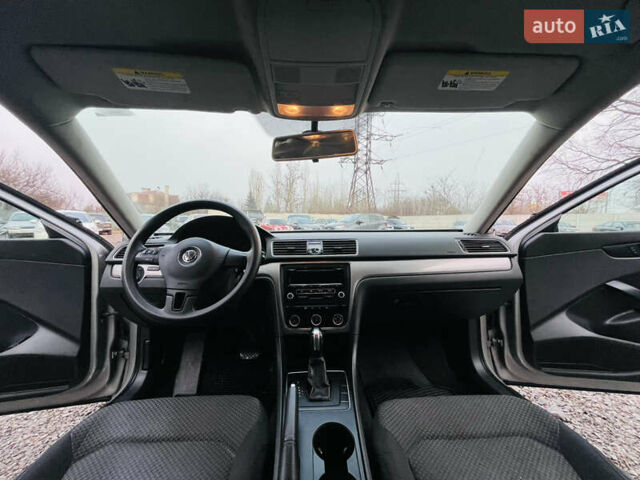 Серый Фольксваген Пассат, объемом двигателя 2.5 л и пробегом 254 тыс. км за 8700 $, фото 13 на Automoto.ua