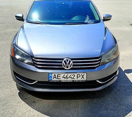 Сірий Фольксваген Пассат, об'ємом двигуна 2.5 л та пробігом 180 тис. км за 8700 $, фото 1 на Automoto.ua