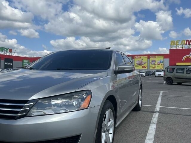 Серый Фольксваген Пассат, объемом двигателя 2.5 л и пробегом 193 тыс. км за 9400 $, фото 22 на Automoto.ua