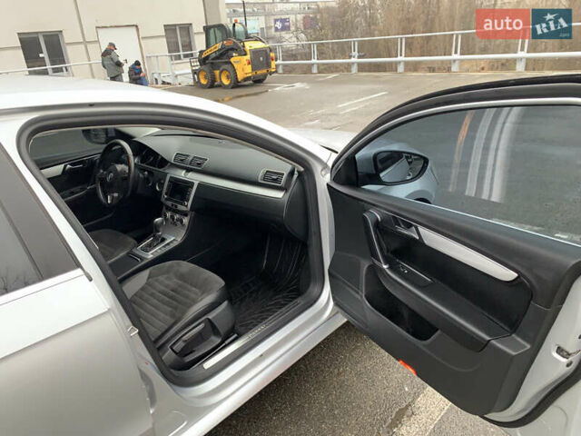 Серый Фольксваген Пассат, объемом двигателя 1.8 л и пробегом 351 тыс. км за 8500 $, фото 19 на Automoto.ua