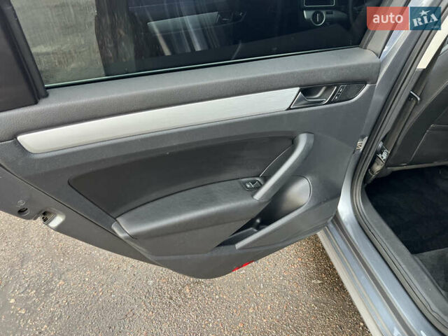 Серый Фольксваген Пассат, объемом двигателя 2.5 л и пробегом 163 тыс. км за 9200 $, фото 26 на Automoto.ua