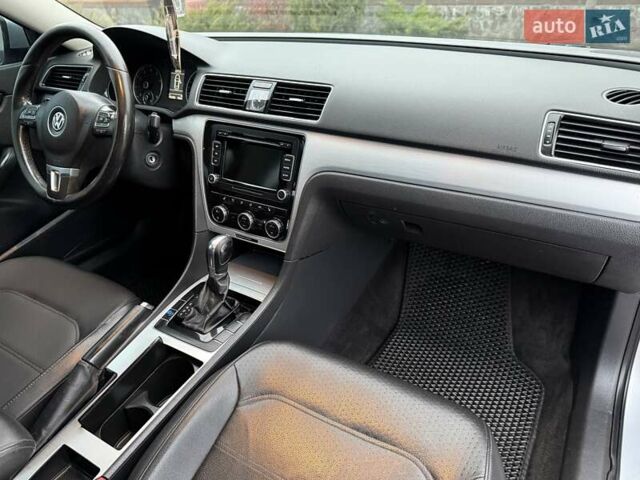 Серый Фольксваген Пассат, объемом двигателя 2.48 л и пробегом 185 тыс. км за 9800 $, фото 49 на Automoto.ua