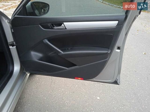 Сірий Фольксваген Пассат, об'ємом двигуна 2.5 л та пробігом 216 тис. км за 9800 $, фото 11 на Automoto.ua