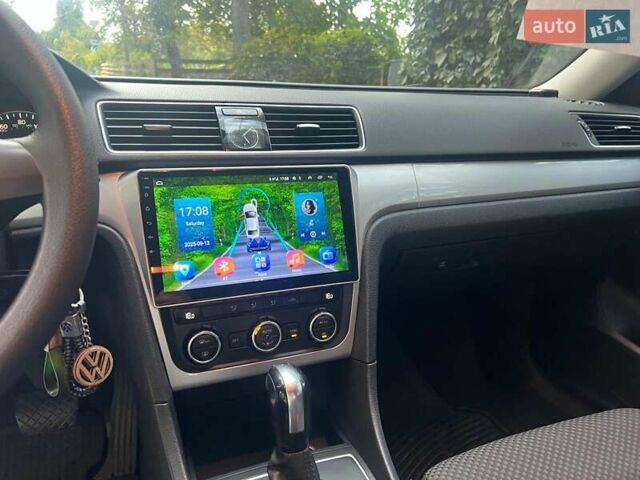 Фольксваген Пассат 2012 у Києві на Automoto.ua Сірий Фольксваген Пассат, об'ємом двигуна 2.5 л та пробігом 331 тис. км за 8290 $, фото 13 на Automoto.ua