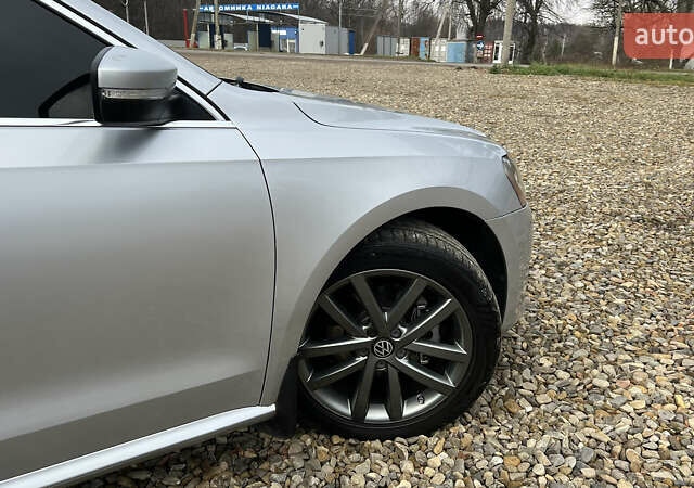 Серый Фольксваген Пассат, объемом двигателя 2.5 л и пробегом 271 тыс. км за 9500 $, фото 7 на Automoto.ua