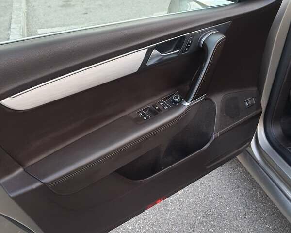 Сірий Фольксваген Пассат, об'ємом двигуна 1.8 л та пробігом 234 тис. км за 10900 $, фото 20 на Automoto.ua