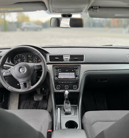 Серый Фольксваген Пассат, объемом двигателя 2.5 л и пробегом 290 тыс. км за 8900 $, фото 22 на Automoto.ua