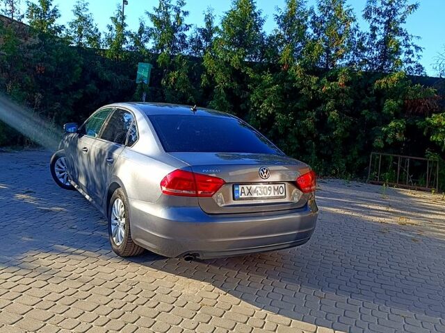 Серый Фольксваген Пассат, объемом двигателя 2.5 л и пробегом 170 тыс. км за 7700 $, фото 2 на Automoto.ua