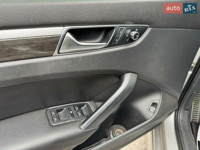 Сірий Фольксваген Пассат, об'ємом двигуна 2.5 л та пробігом 253 тис. км за 10490 $, фото 14 на Automoto.ua