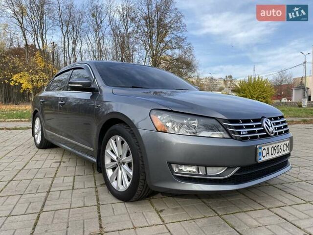 Серый Фольксваген Пассат, объемом двигателя 2.48 л и пробегом 224 тыс. км за 12000 $, фото 8 на Automoto.ua