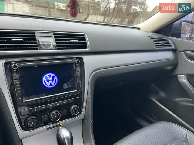 Серый Фольксваген Пассат, объемом двигателя 2.5 л и пробегом 163 тыс. км за 9200 $, фото 35 на Automoto.ua