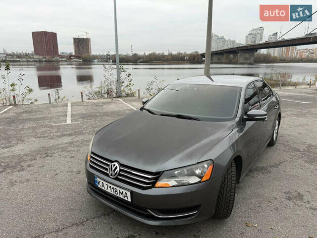 Сірий Фольксваген Пассат, об'ємом двигуна 2.5 л та пробігом 227 тис. км за 10800 $, фото 5 на Automoto.ua