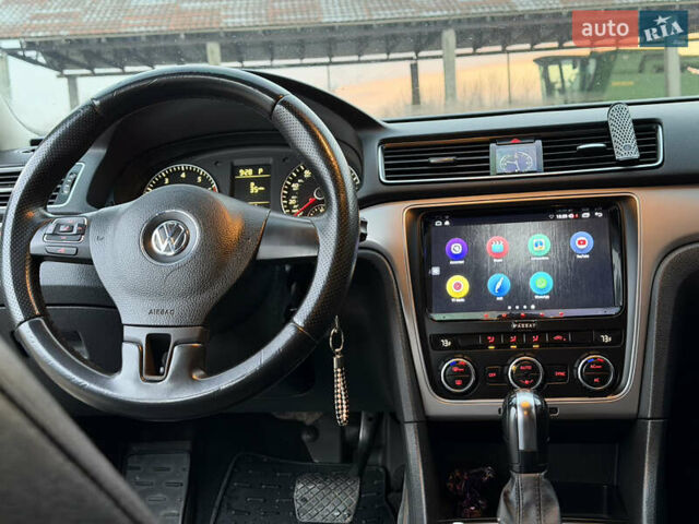 Серый Фольксваген Пассат, объемом двигателя 2.5 л и пробегом 225 тыс. км за 11000 $, фото 17 на Automoto.ua