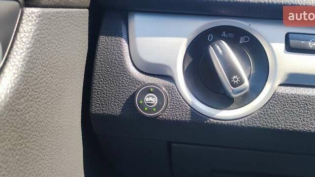 Серый Фольксваген Пассат, объемом двигателя 2.5 л и пробегом 251 тыс. км за 10999 $, фото 11 на Automoto.ua