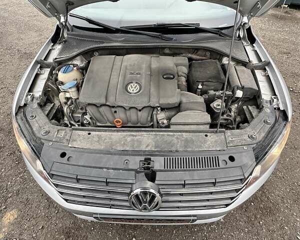 Серый Фольксваген Пассат, объемом двигателя 2.48 л и пробегом 273 тыс. км за 9700 $, фото 33 на Automoto.ua