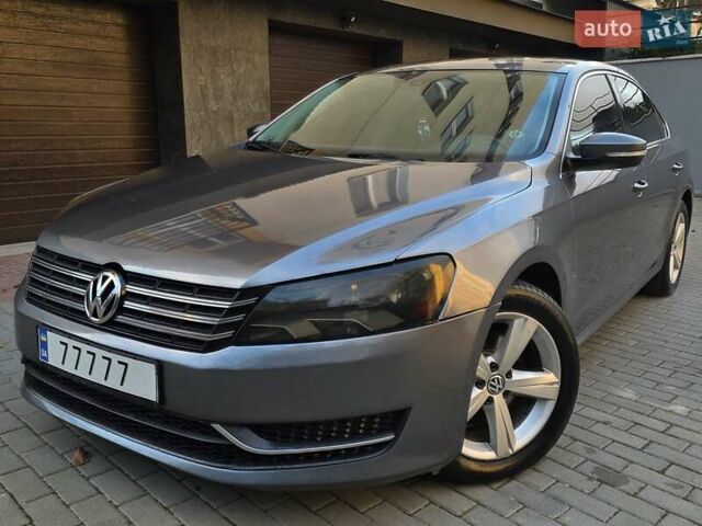 Серый Фольксваген Пассат, объемом двигателя 2.5 л и пробегом 241 тыс. км за 7450 $, фото 1 на Automoto.ua