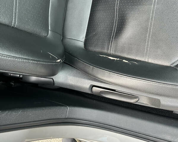 Серый Фольксваген Пассат, объемом двигателя 2.48 л и пробегом 249 тыс. км за 9000 $, фото 23 на Automoto.ua