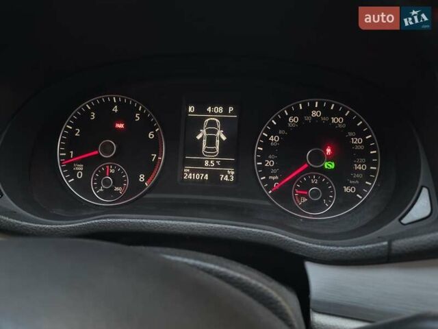 Серый Фольксваген Пассат, объемом двигателя 2.5 л и пробегом 241 тыс. км за 7450 $, фото 38 на Automoto.ua