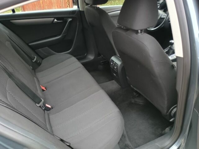 Фольксваген Пассат 2012 в Самборе на Automoto.ua Серый Фольксваген Пассат, объемом двигателя 1.6 л и пробегом 275 тыс. км за 9500 $, фото 10 на Automoto.ua