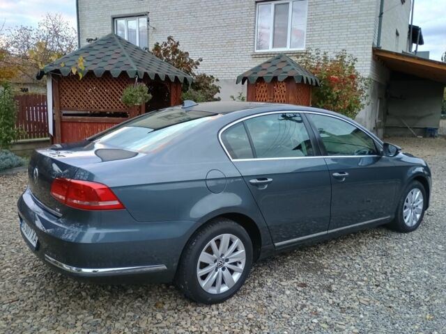 Фольксваген Пассат 2012 в Самборе на Automoto.ua Серый Фольксваген Пассат, объемом двигателя 1.6 л и пробегом 275 тыс. км за 9500 $, фото 3 на Automoto.ua