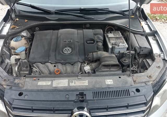 Сірий Фольксваген Пассат, об'ємом двигуна 2.48 л та пробігом 240 тис. км за 10500 $, фото 3 на Automoto.ua