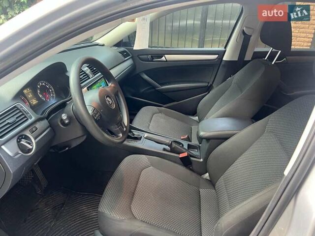 Фольксваген Пассат 2012 у Києві на Automoto.ua Сірий Фольксваген Пассат, об'ємом двигуна 2.5 л та пробігом 331 тис. км за 8290 $, фото 9 на Automoto.ua