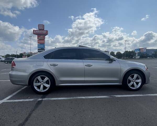 Серый Фольксваген Пассат, объемом двигателя 2.5 л и пробегом 186 тыс. км за 11200 $, фото 8 на Automoto.ua