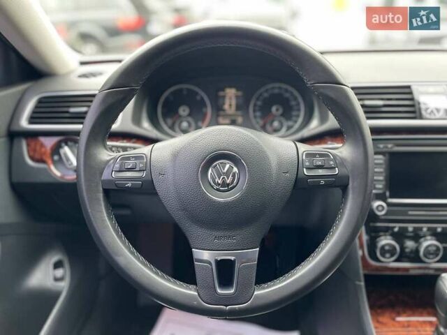 Сірий Фольксваген Пассат, об'ємом двигуна 2 л та пробігом 163 тис. км за 13500 $, фото 21 на Automoto.ua