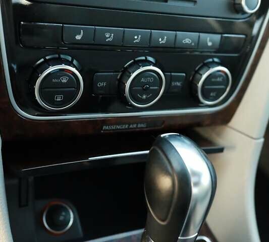 Серый Фольксваген Пассат, объемом двигателя 2.5 л и пробегом 140 тыс. км за 9900 $, фото 37 на Automoto.ua