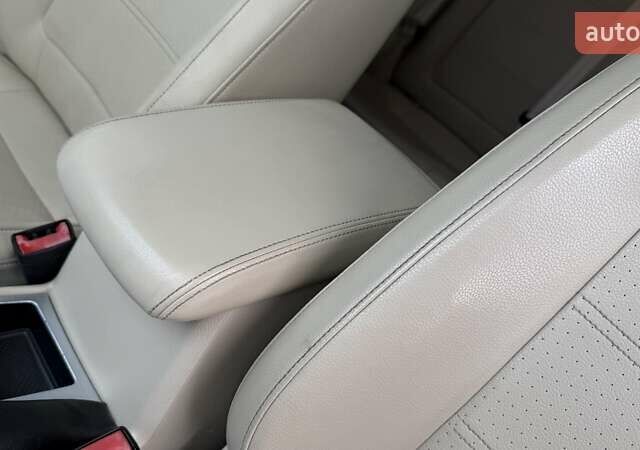 Серый Фольксваген Пассат, объемом двигателя 2.48 л и пробегом 217 тыс. км за 10499 $, фото 19 на Automoto.ua