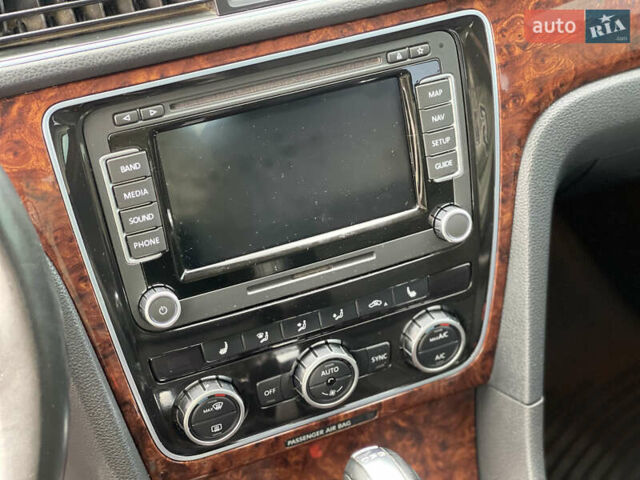 Фольксваген Пассат 2012 в Нововолынск на Automoto.ua Серый Фольксваген Пассат, объемом двигателя 1.97 л и пробегом 197 тыс. км за 12800 $, фото 32 на Automoto.ua