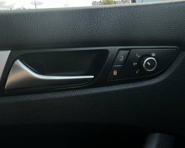 Серый Фольксваген Пассат, объемом двигателя 2.5 л и пробегом 186 тыс. км за 11200 $, фото 23 на Automoto.ua