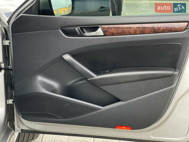 Фольксваген Пассат 2012 в Нововолынск на Automoto.ua Серый Фольксваген Пассат, объемом двигателя 1.97 л и пробегом 197 тыс. км за 12800 $, фото 49 на Automoto.ua