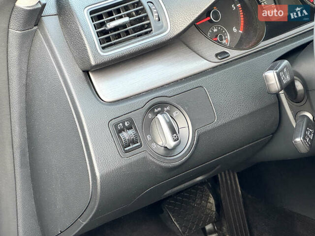 Сірий Фольксваген Пассат, об'ємом двигуна 1.97 л та пробігом 220 тис. км за 11499 $, фото 31 на Automoto.ua