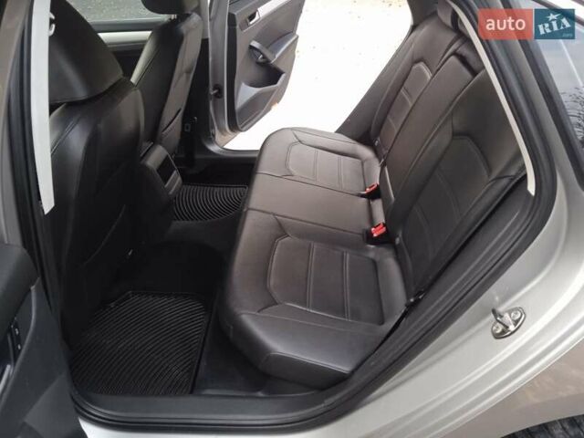 Сірий Фольксваген Пассат, об'ємом двигуна 2.5 л та пробігом 216 тис. км за 9800 $, фото 17 на Automoto.ua