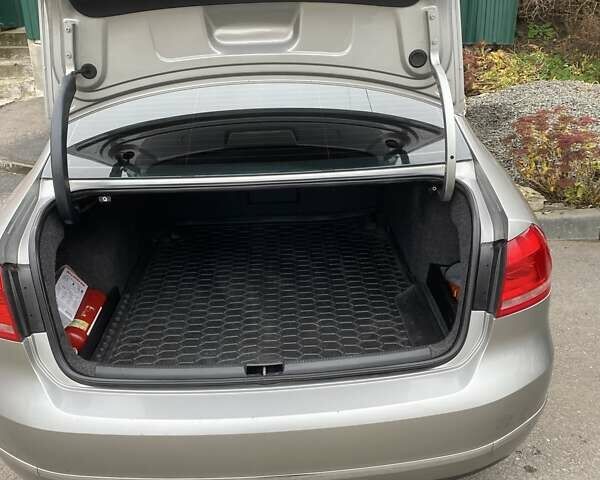 Сірий Фольксваген Пассат, об'ємом двигуна 1.97 л та пробігом 248 тис. км за 11200 $, фото 2 на Automoto.ua