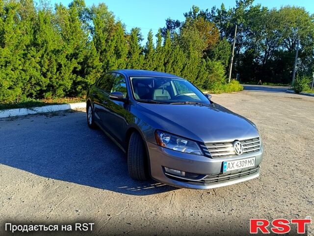 Серый Фольксваген Пассат, объемом двигателя 2.5 л и пробегом 170 тыс. км за 7700 $, фото 8 на Automoto.ua