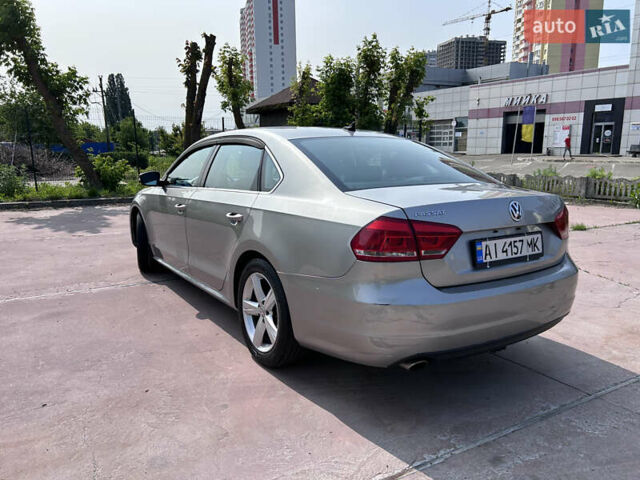 Серый Фольксваген Пассат, объемом двигателя 2.5 л и пробегом 266 тыс. км за 9500 $, фото 4 на Automoto.ua