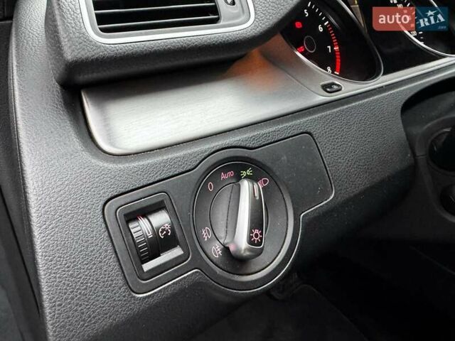 Сірий Фольксваген Пассат, об'ємом двигуна 1.8 л та пробігом 249 тис. км за 9390 $, фото 13 на Automoto.ua